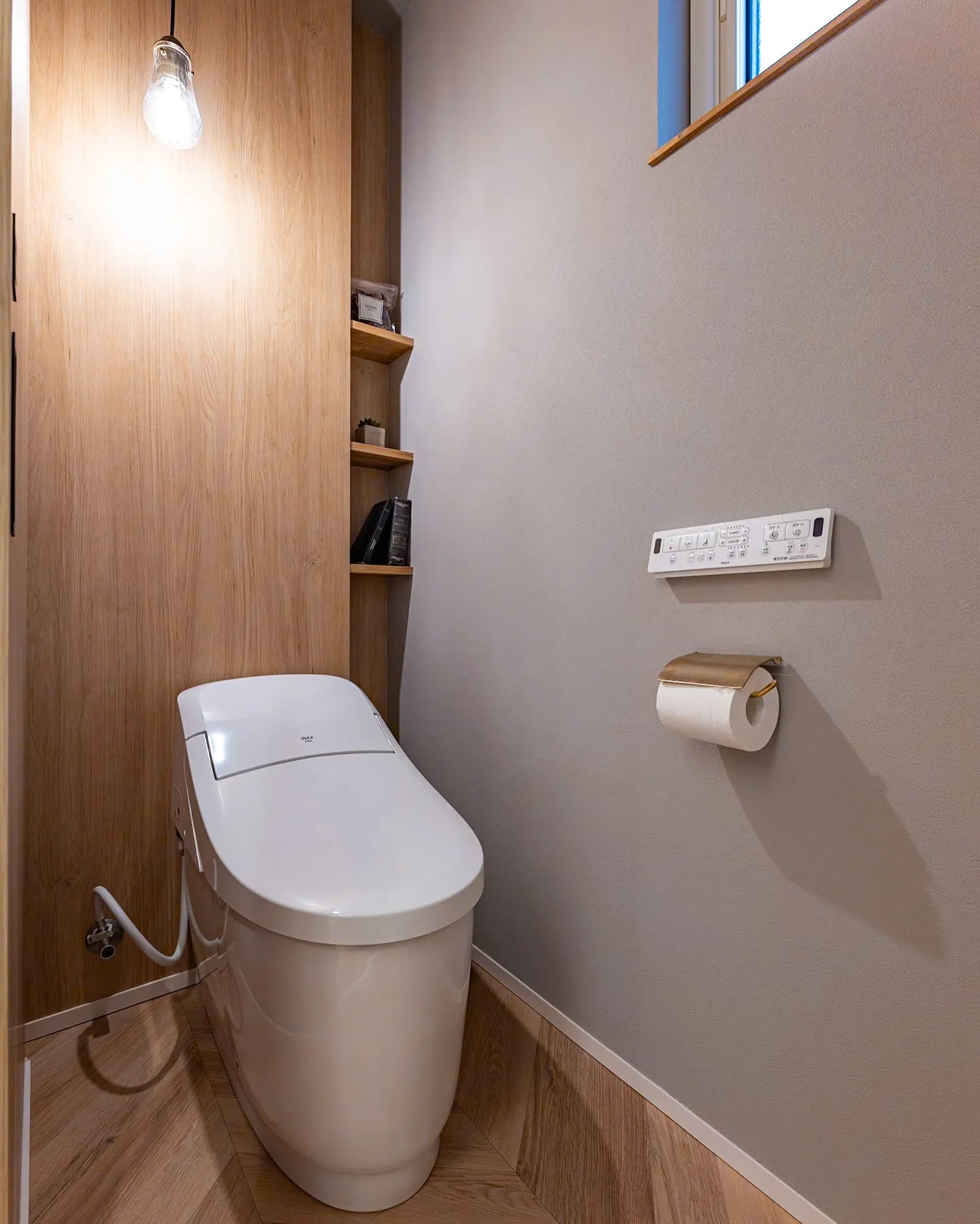 こだわりの水回り空間に...🩶真似したくなるトイレのクッショ...