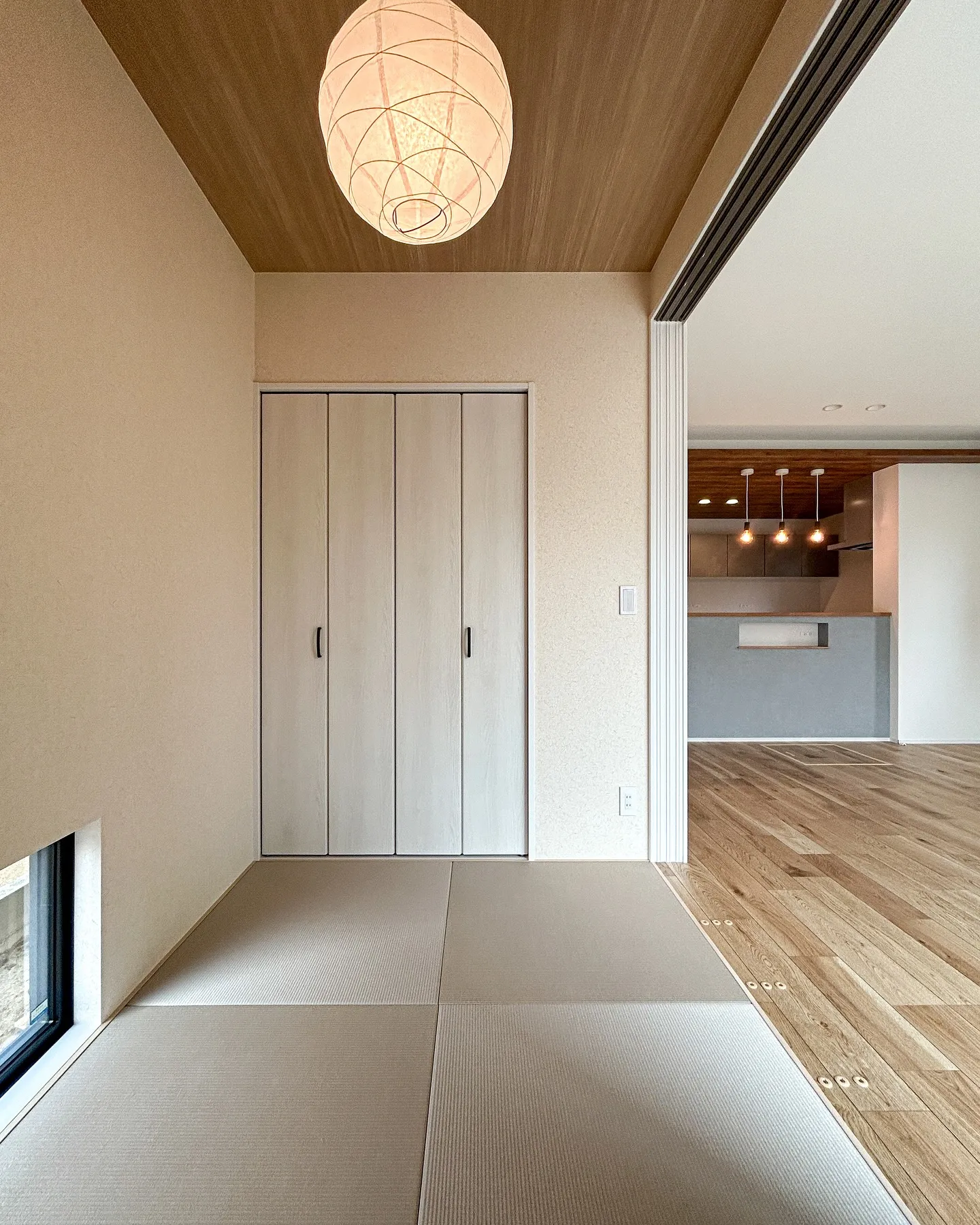 \リビング横に作って良かった/家族が安心して過ごせる和室の秘...