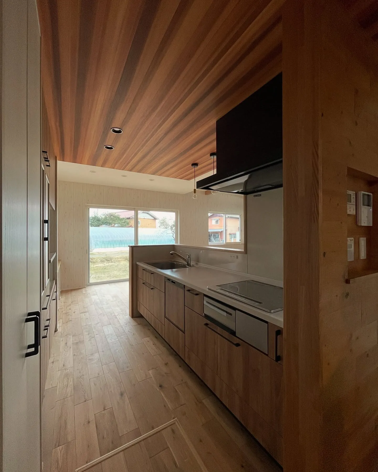 \木のぬくもりに癒されるLDK/