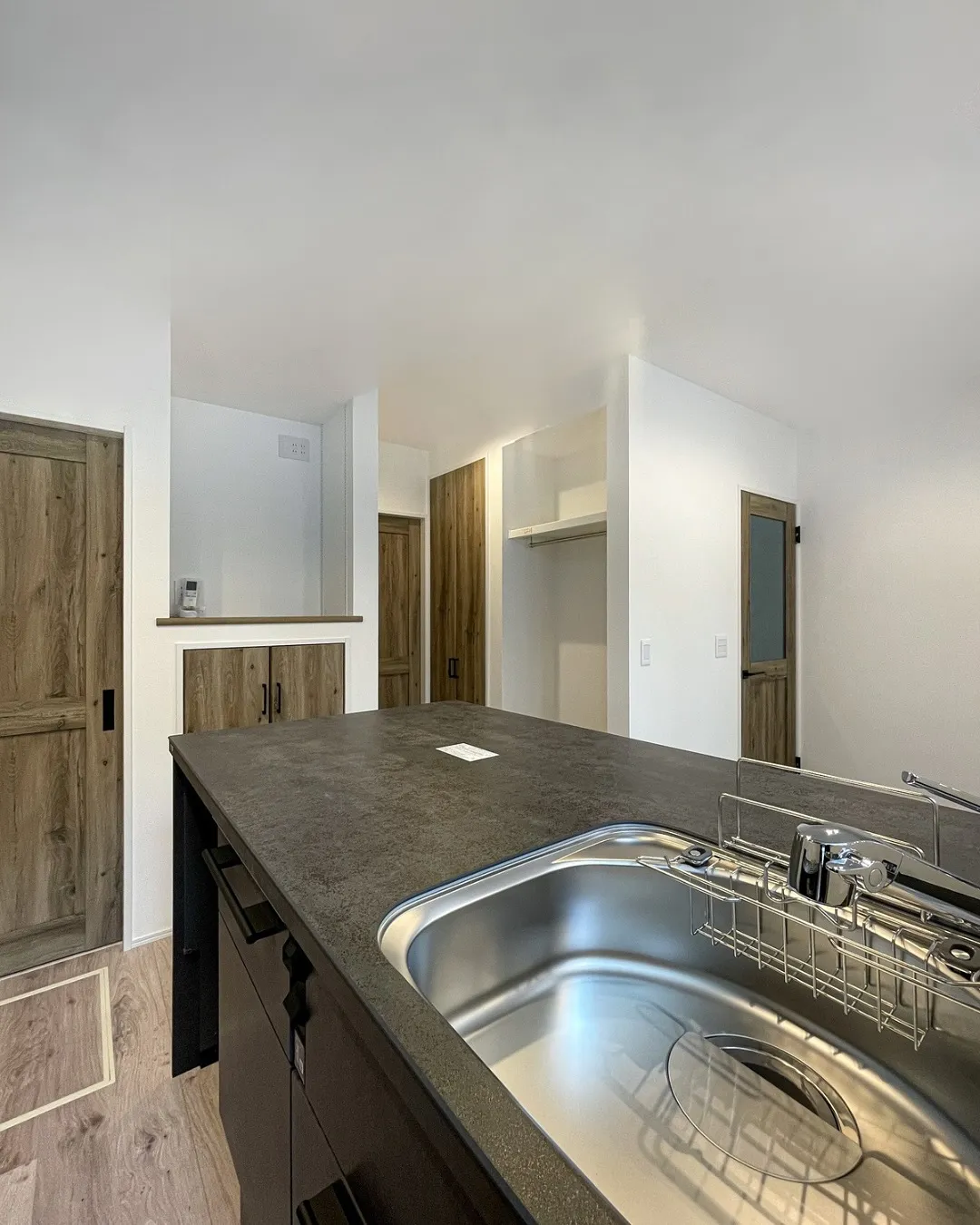 毎日のお料理がもっと楽しく、もっとラクに🍳2列型キッチンの魅...