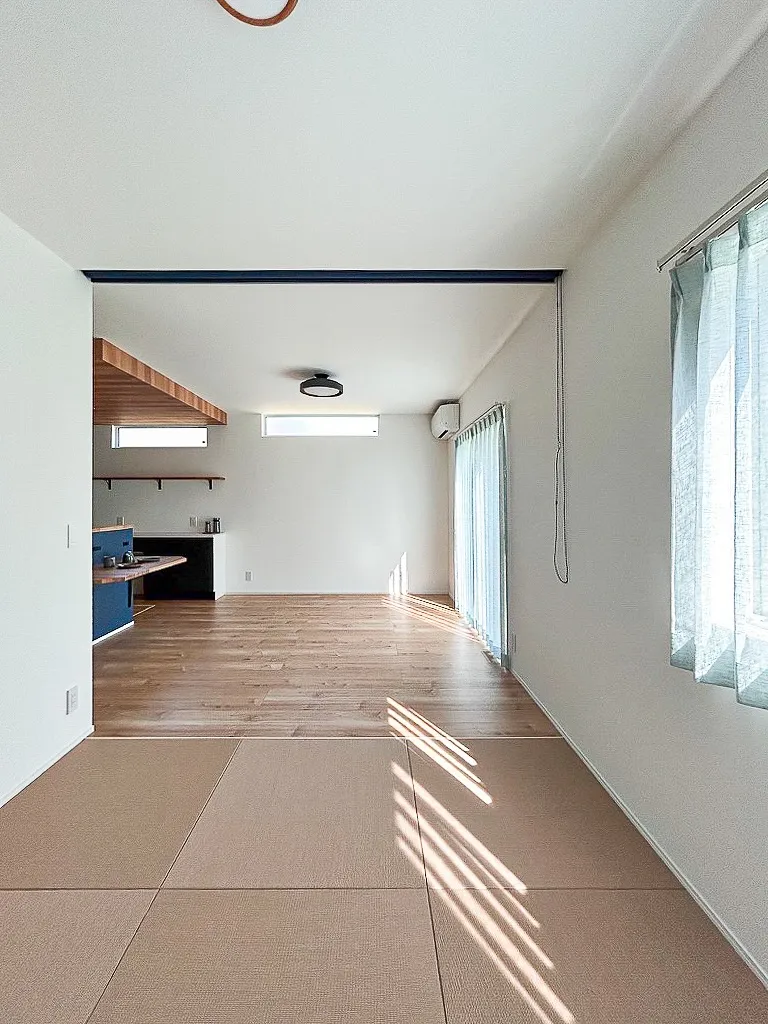 お昼はゴロゴロ、夜はぐっすり😴