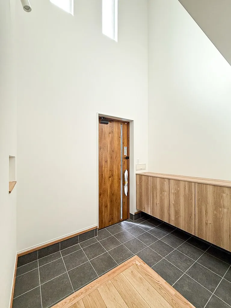 玄関を開けた瞬間