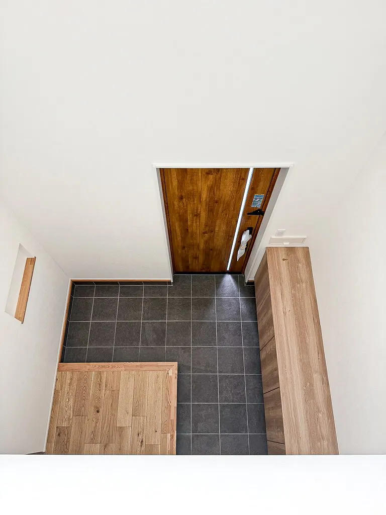 玄関を開けた瞬間