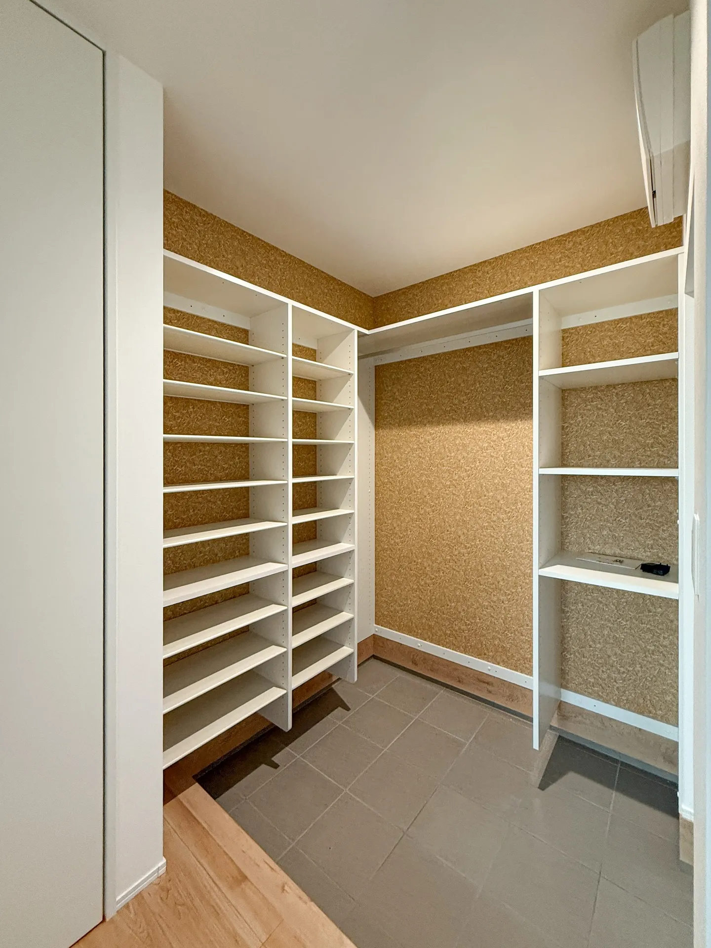 帰ってきた瞬間からバタバタが始まる