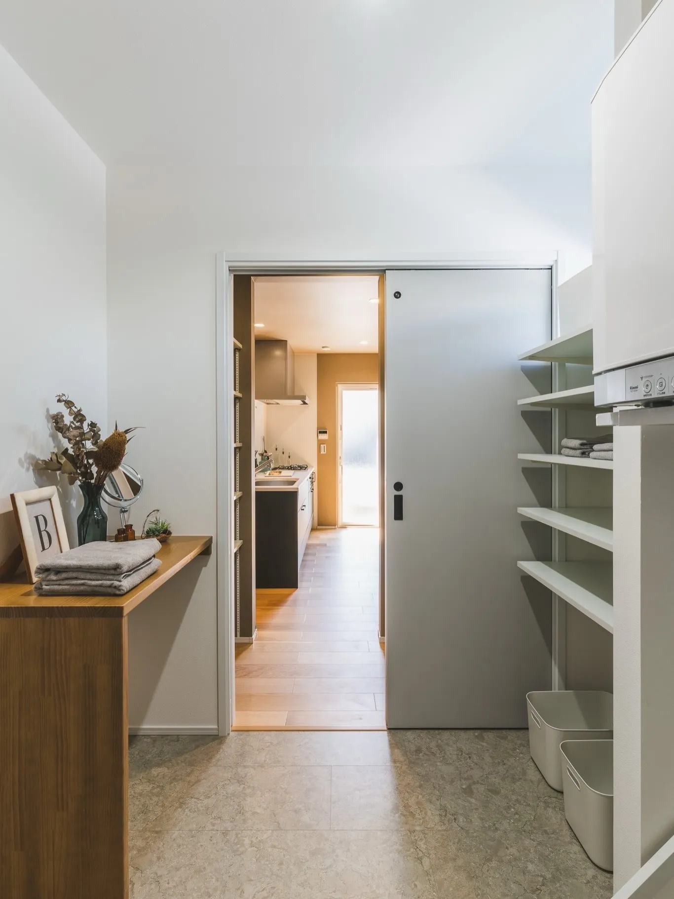 キッチン・パントリー・ランドリーが