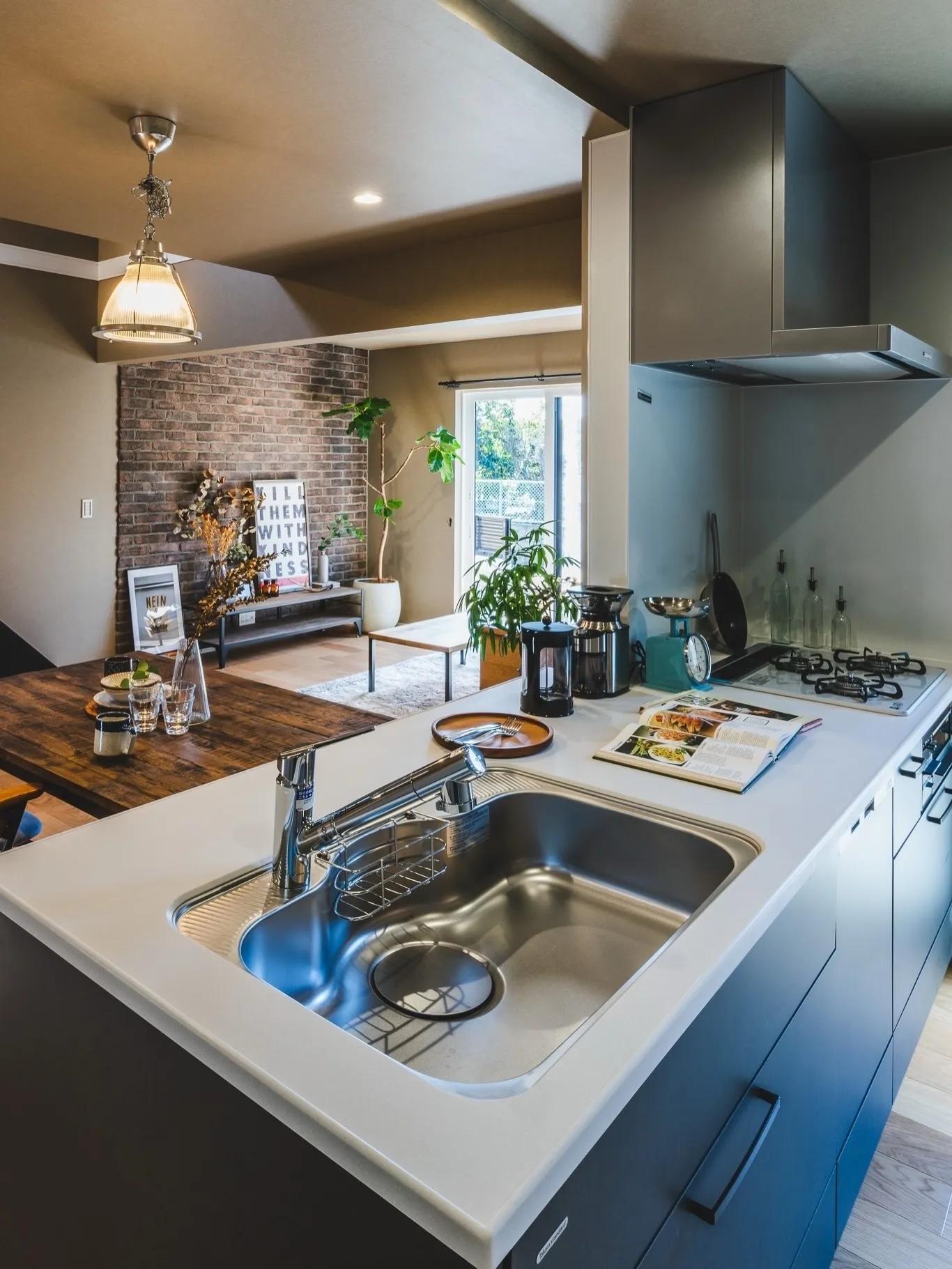 キッチン・パントリー・ランドリーが