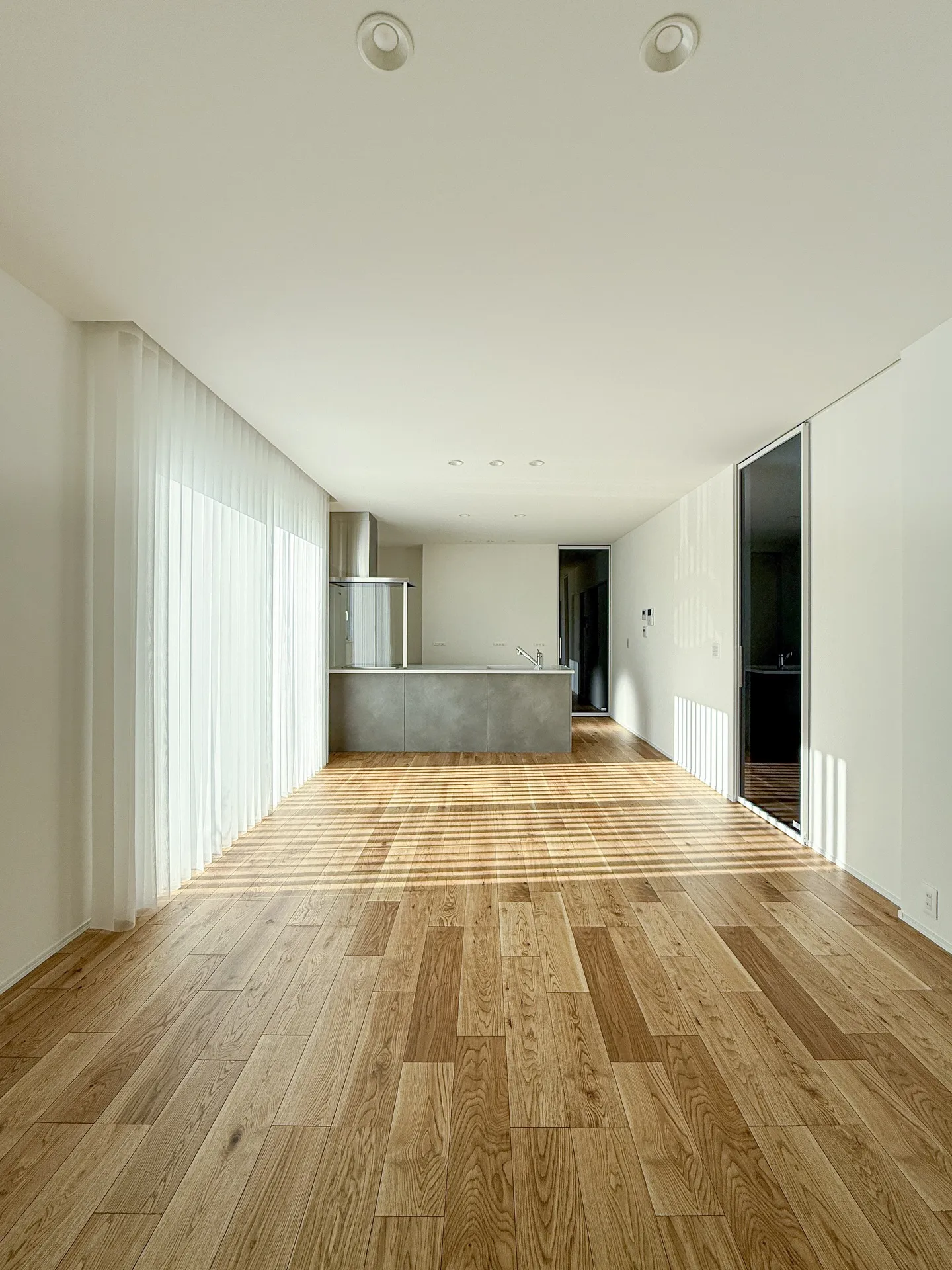 白のやさしさに、木のぬくもり、