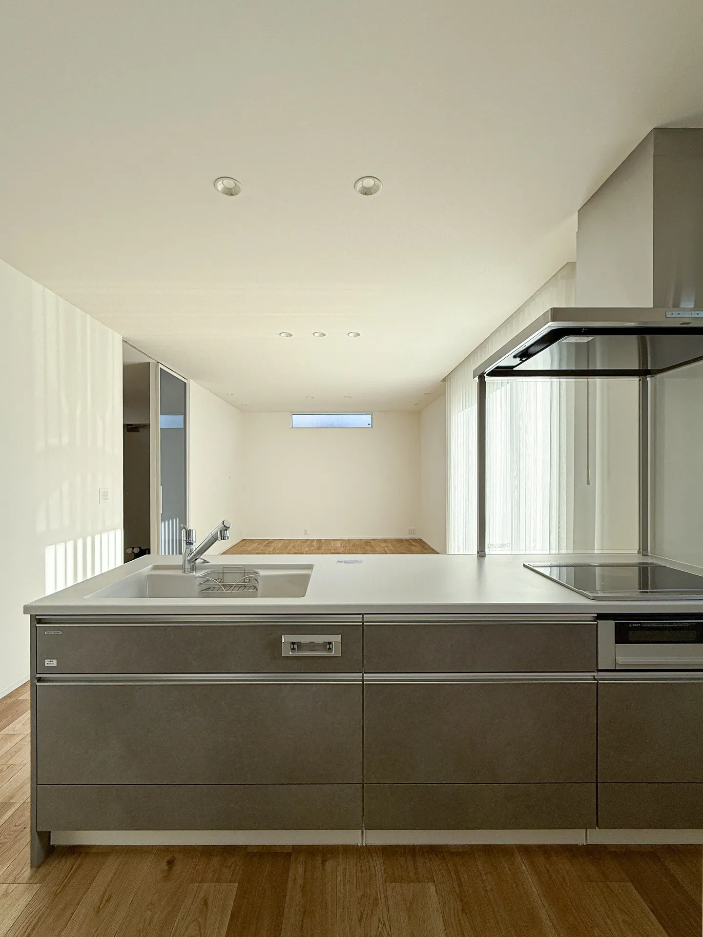 白のやさしさに、木のぬくもり、