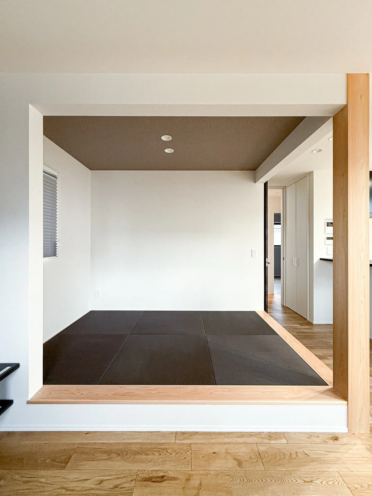 キッチンのすぐ前にある、小上がりの畳スペース🌱