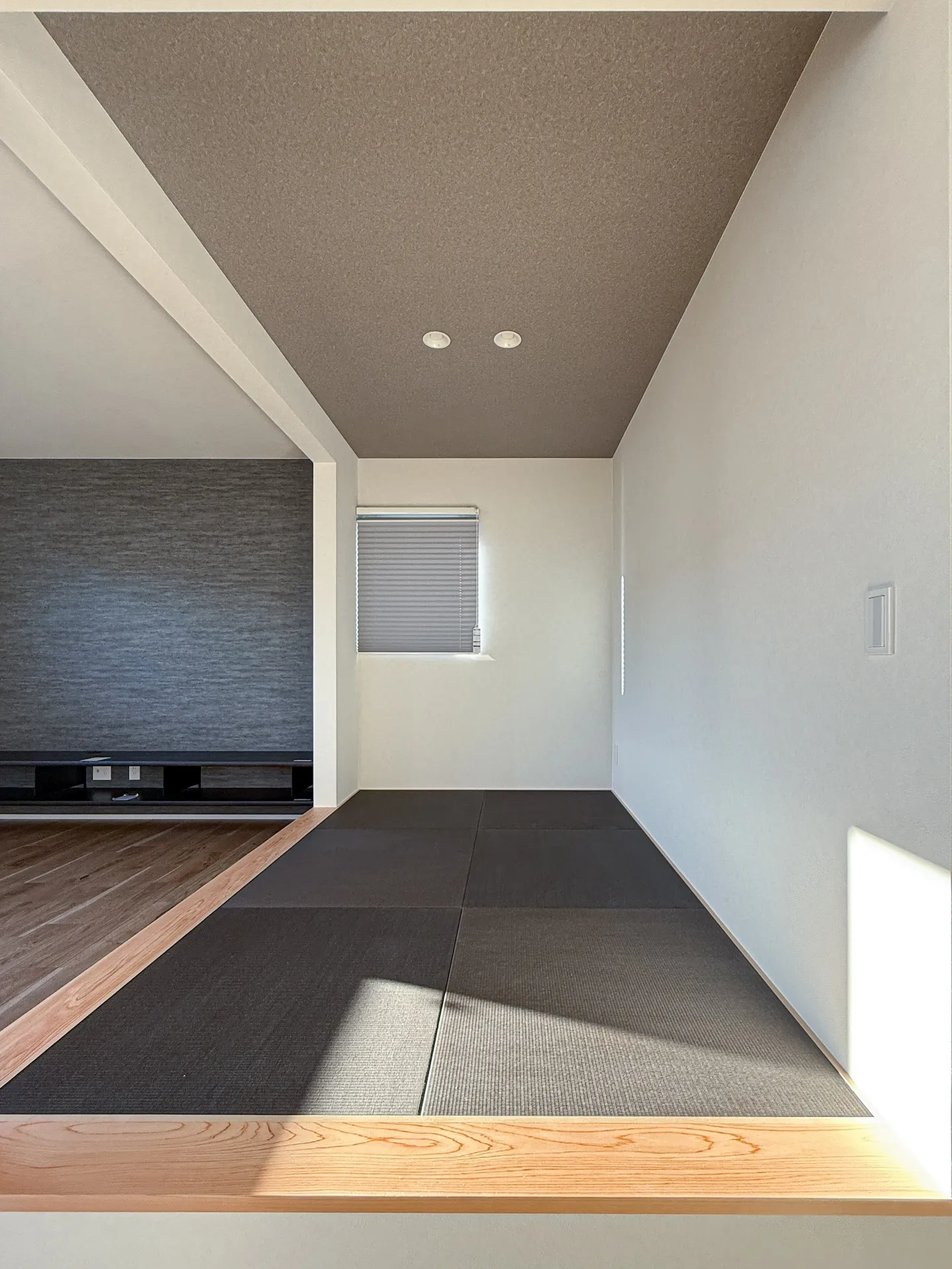 キッチンのすぐ前にある、小上がりの畳スペース🌱