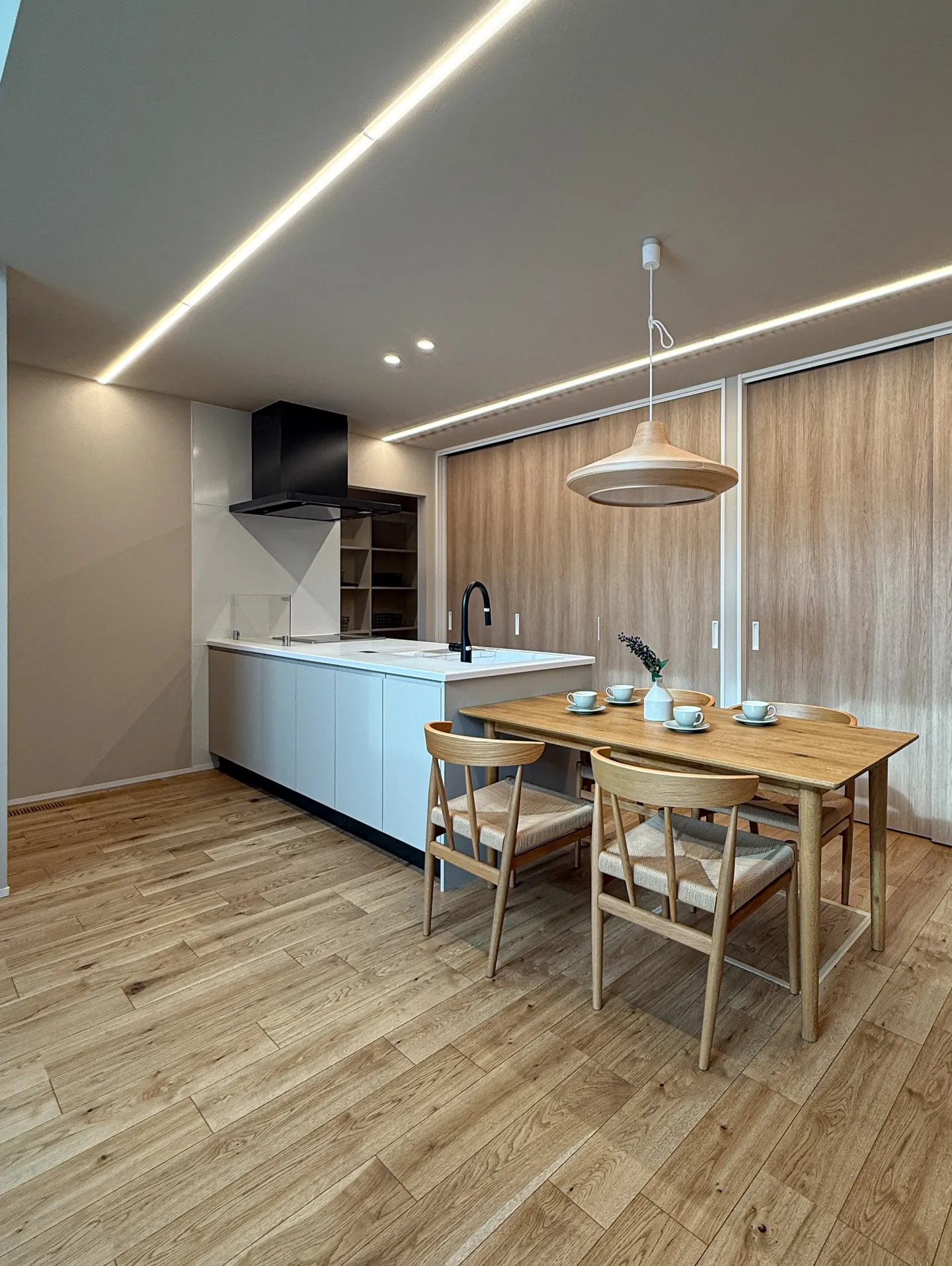 木のぬくもりに包まれる安らぎのリビング。