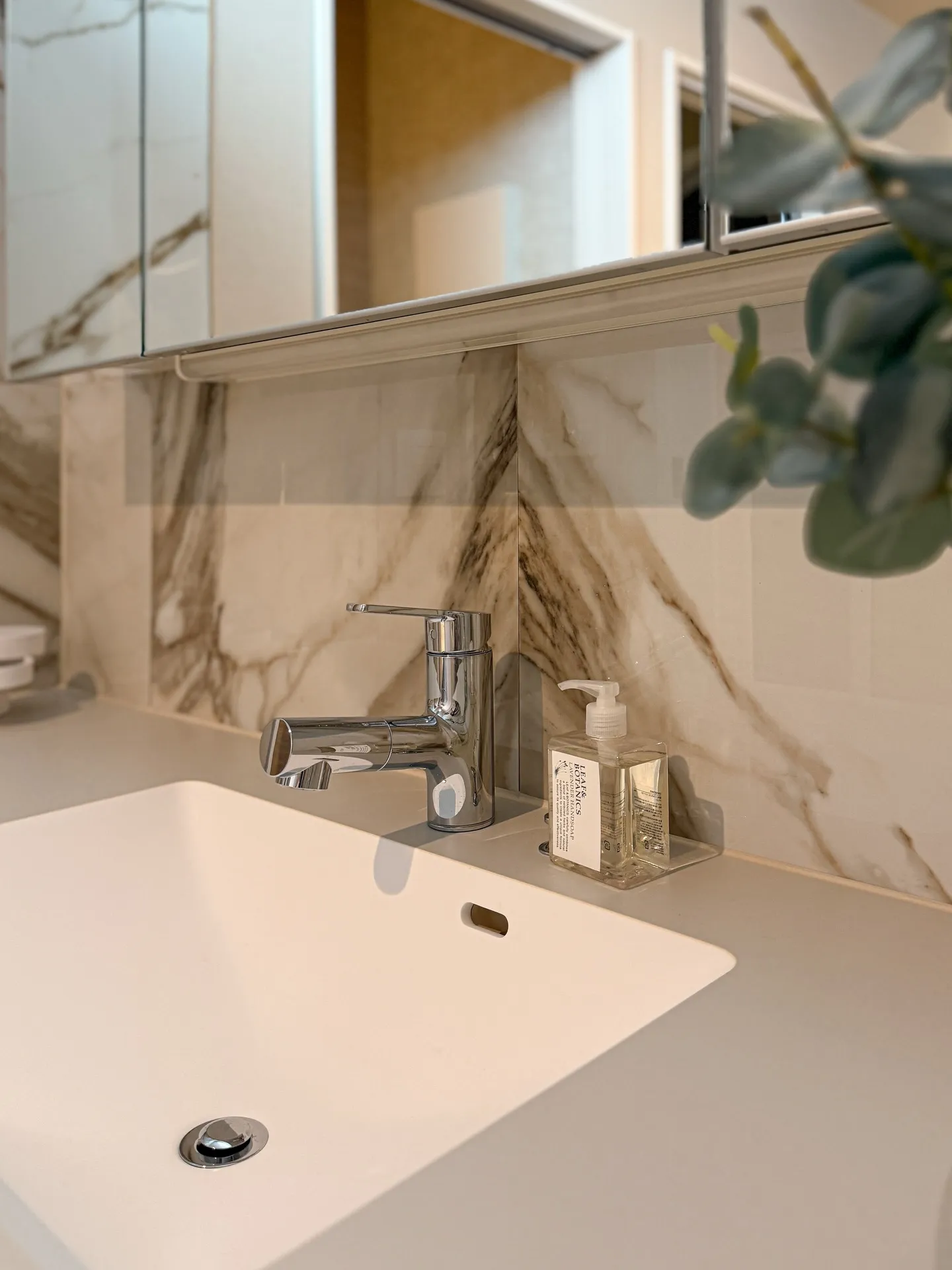 毎日使う場所だからこそ、洗面は少しだけ“非日常”に🌿