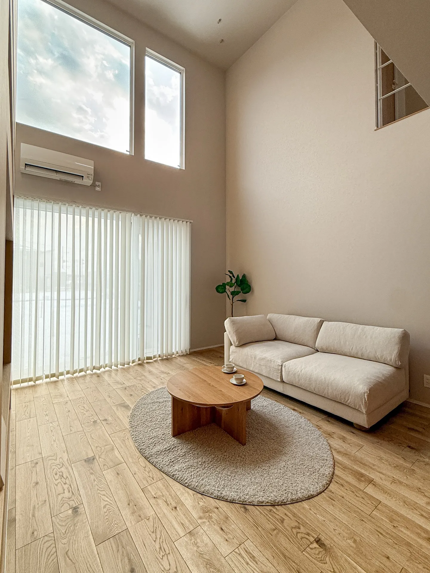 「リビングのこの明るさ、写真じゃ伝えきれない」